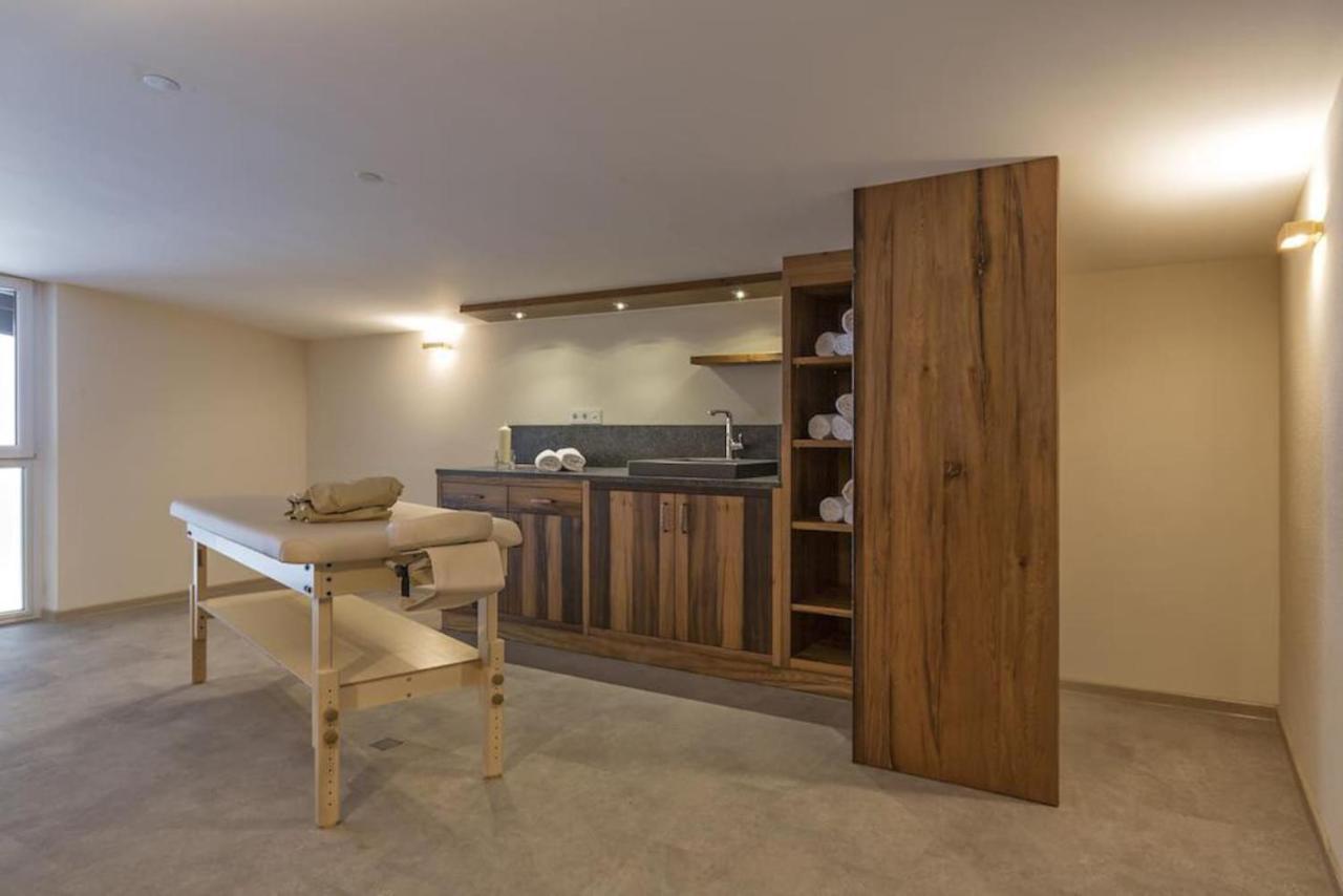 Spacious Corner Apartment In Aparthotel Kleinwalsertal Mittelberg Exteriér fotografie