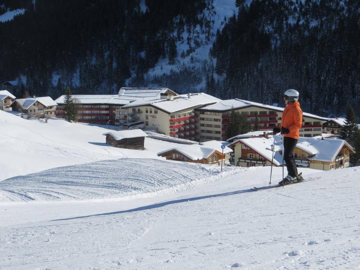 Spacious Corner Apartment In Aparthotel Kleinwalsertal Mittelberg Exteriér fotografie